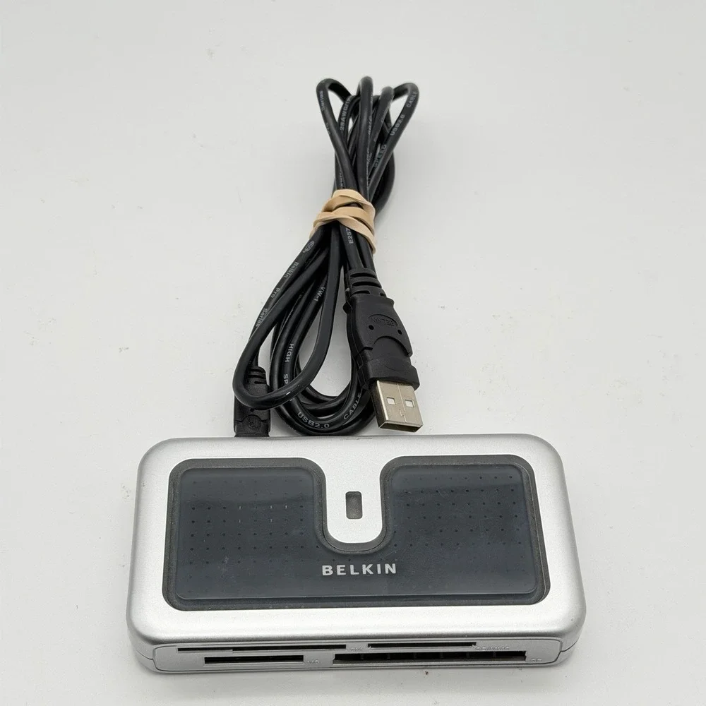 Belkin F5U249V USB 2.0 15-in-1 Media Card Reader Writer w/ Cable